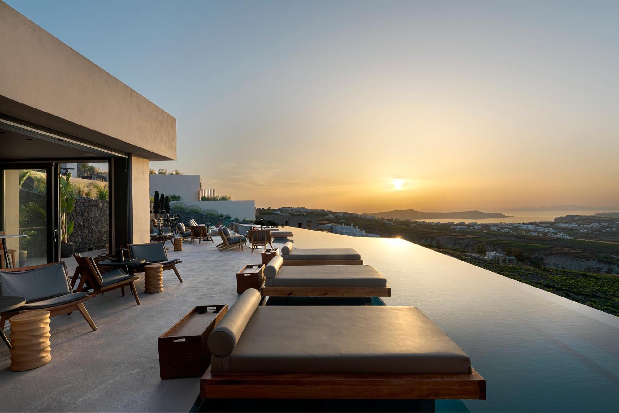 North Santorini - A Luxury Spa Hotel 피르고스 외부 사진